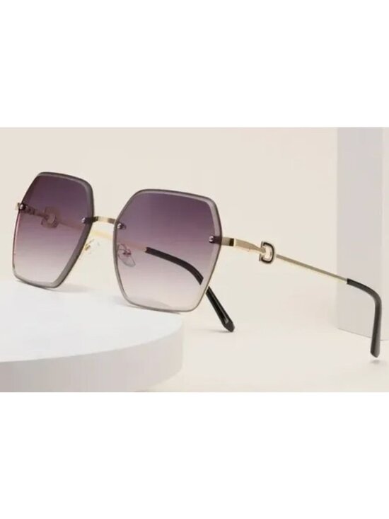Oversized Unisex Square Grey Gradient Sunglasses With Gold Frame & Black Temples main image 5